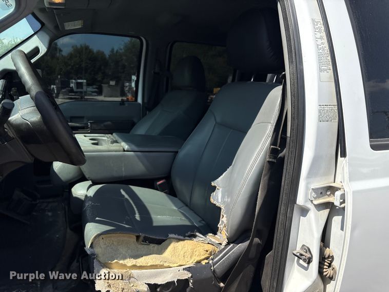 image for item DX5791 2015 Ford F550 utility / service truck