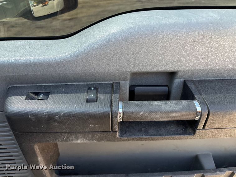 image for item DX5791 2015 Ford F550 utility / service truck