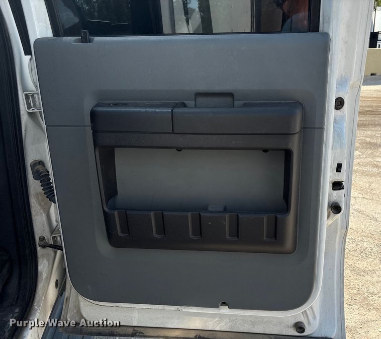 image for item DX5791 2015 Ford F550 utility / service truck