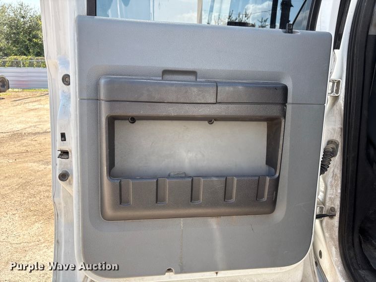 image for item DX5791 2015 Ford F550 utility / service truck