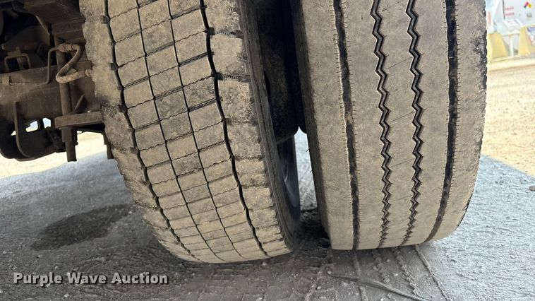 image for item DX5791 2015 Ford F550 utility / service truck