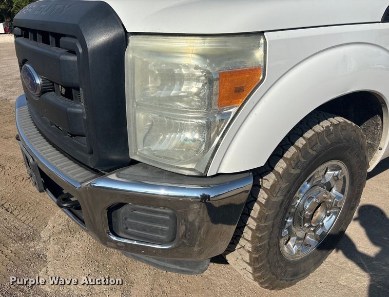 image for item DX5792 2014 Ford F250 Super Duty Crew Cab pickup truck