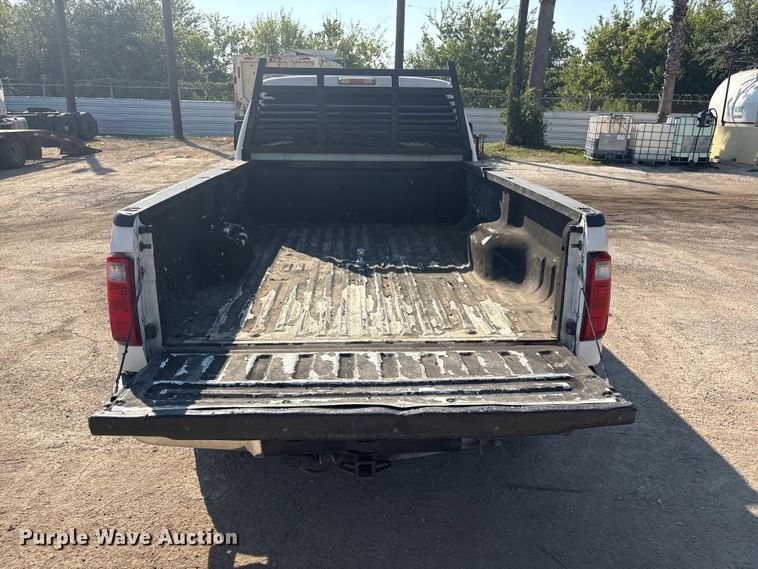 image for item DX5792 2014 Ford F250 Super Duty Crew Cab pickup truck