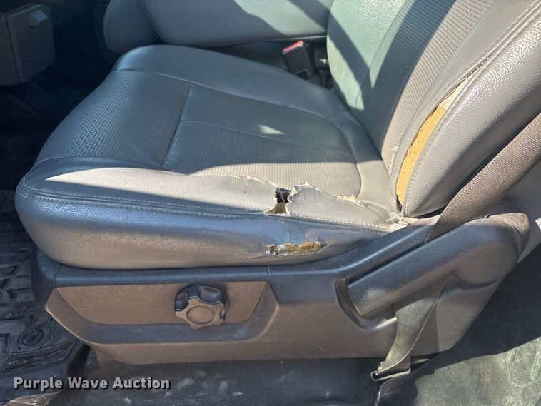 image for item DX5792 2014 Ford F250 Super Duty Crew Cab pickup truck