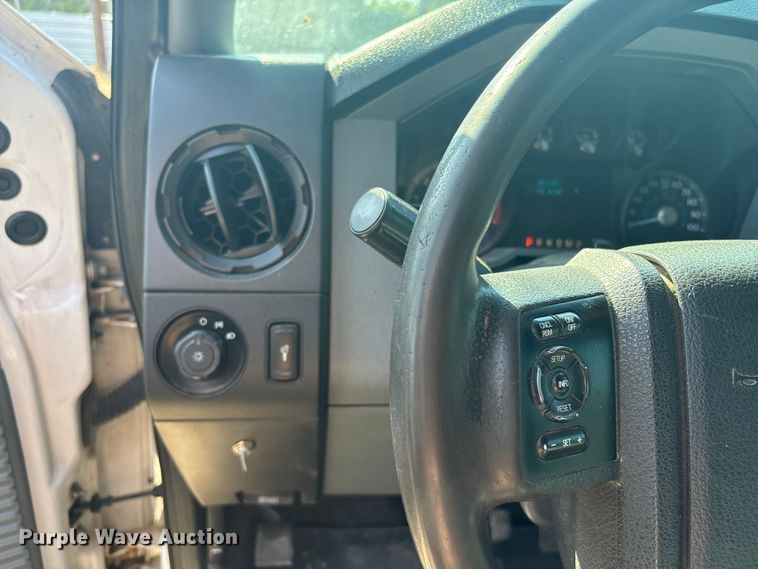 image for item DX5792 2014 Ford F250 Super Duty Crew Cab pickup truck