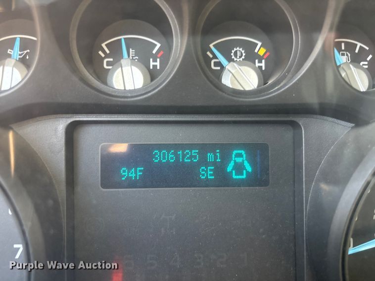 image for item DX5792 2014 Ford F250 Super Duty Crew Cab pickup truck