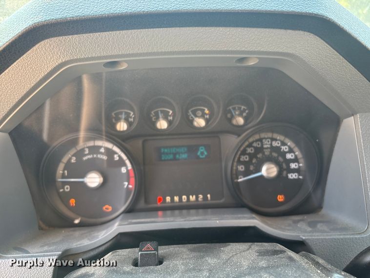 image for item DX5792 2014 Ford F250 Super Duty Crew Cab pickup truck