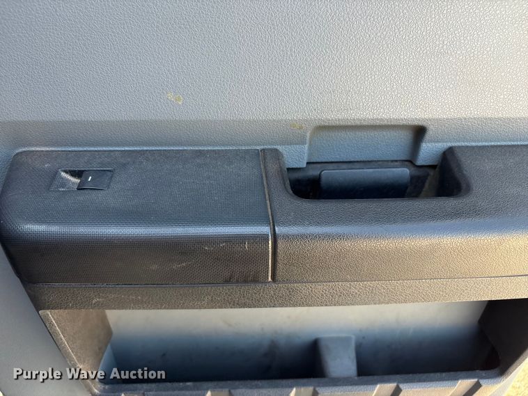 image for item DX5792 2014 Ford F250 Super Duty Crew Cab pickup truck