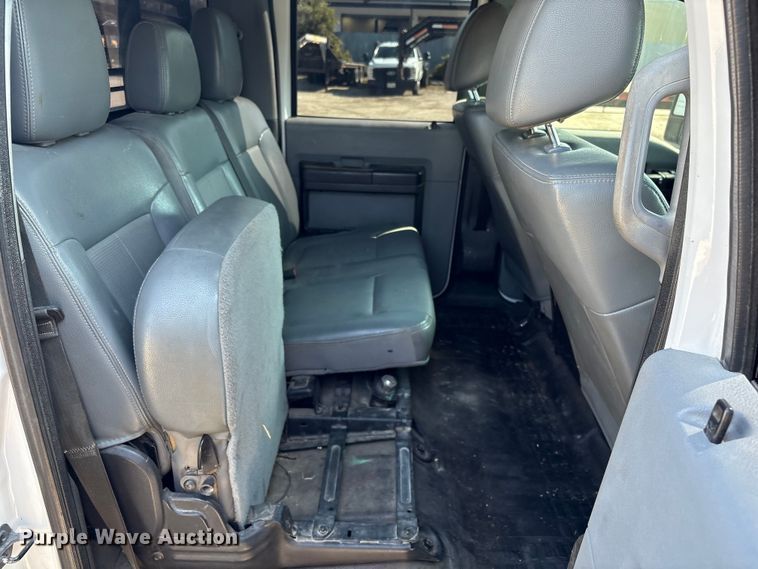 image for item DX5792 2014 Ford F250 Super Duty Crew Cab pickup truck