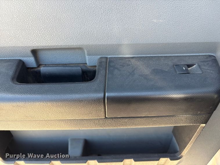 image for item DX5792 2014 Ford F250 Super Duty Crew Cab pickup truck