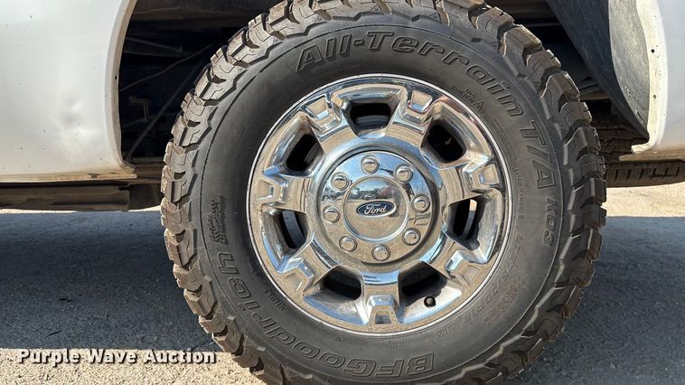 image for item DX5792 2014 Ford F250 Super Duty Crew Cab pickup truck