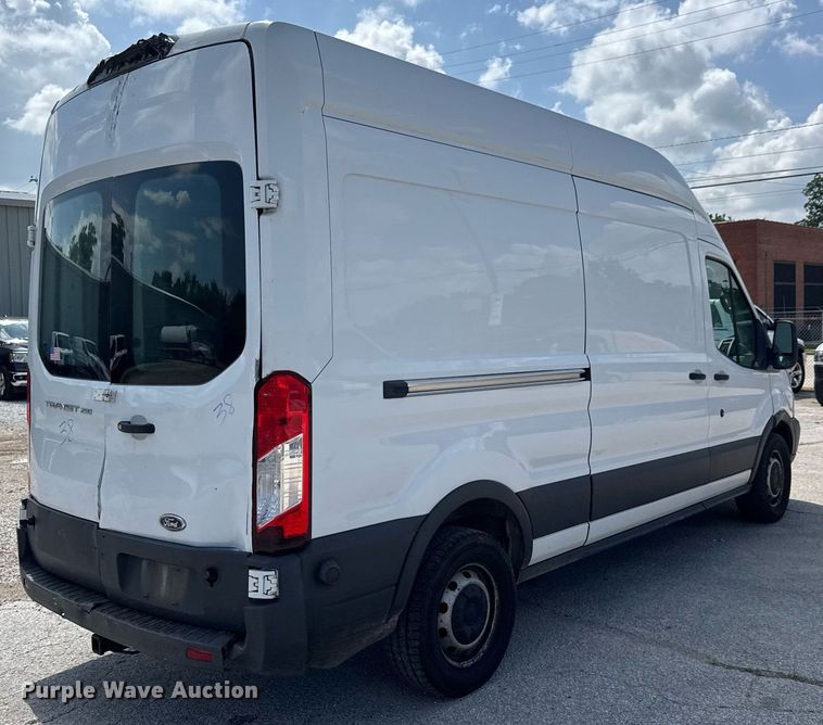 image for item DY0362 2018 Ford Transit Series 250 delivery van