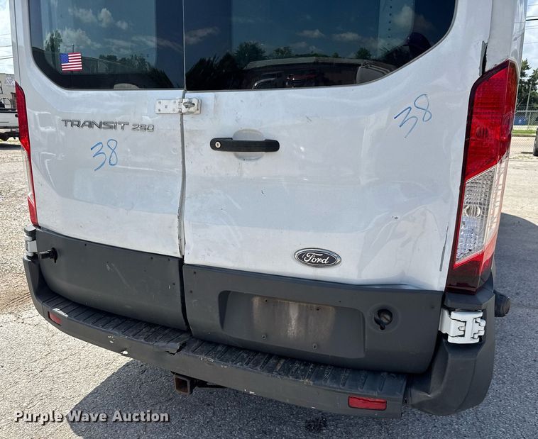 image for item DY0362 2018 Ford Transit Series 250 delivery van