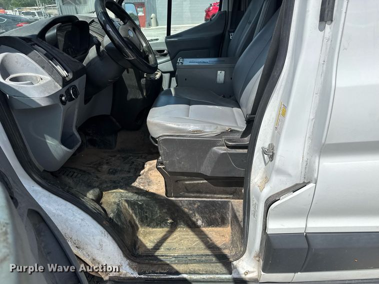 image for item DY0362 2018 Ford Transit Series 250 delivery van