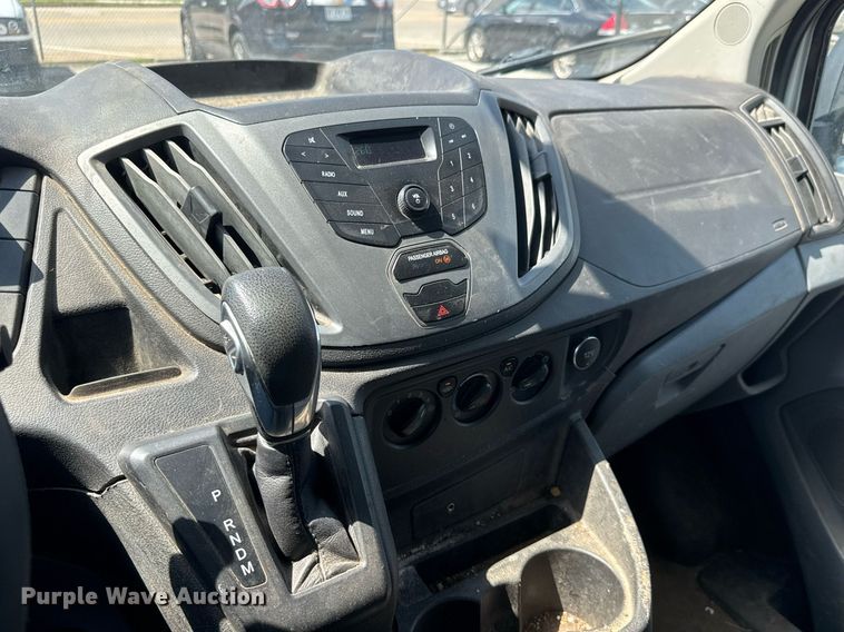 image for item DY0362 2018 Ford Transit Series 250 delivery van