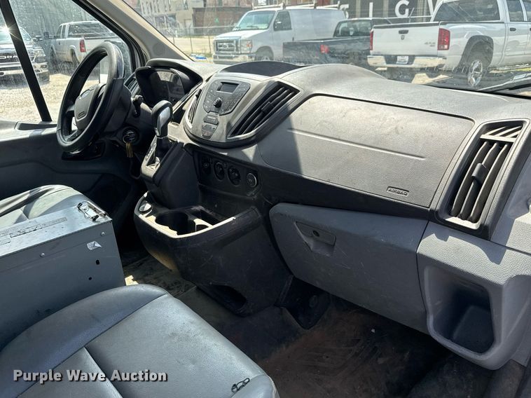 image for item DY0362 2018 Ford Transit Series 250 delivery van