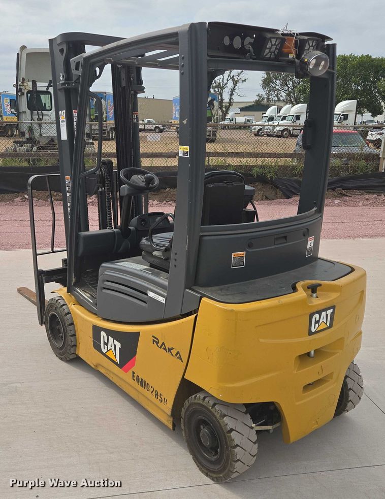 image for item DY1136 Caterpillar EP4000 forklift