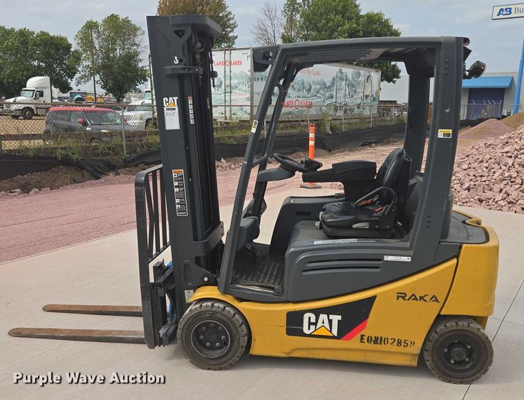 image for item DY1136 Caterpillar EP4000 forklift