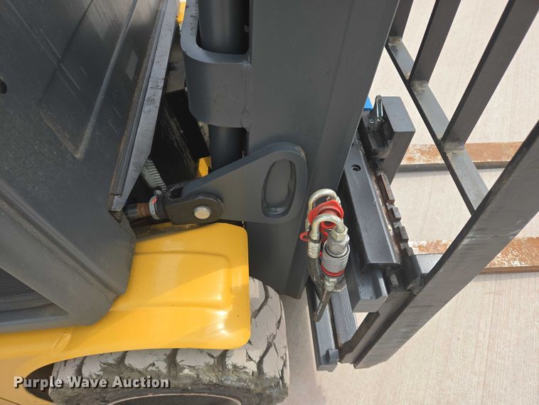 image for item DY1136 Caterpillar EP4000 forklift