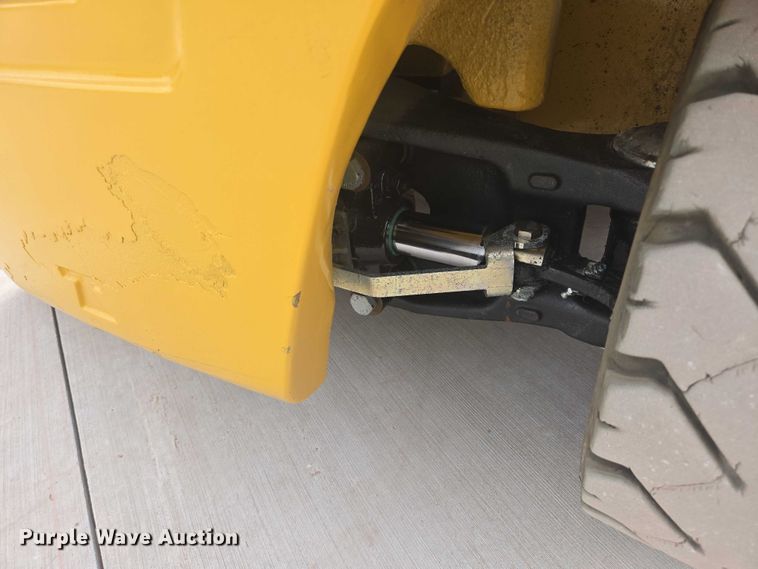 image for item DY1136 Caterpillar EP4000 forklift