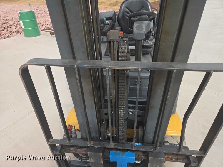 image for item DY1136 Caterpillar EP4000 forklift