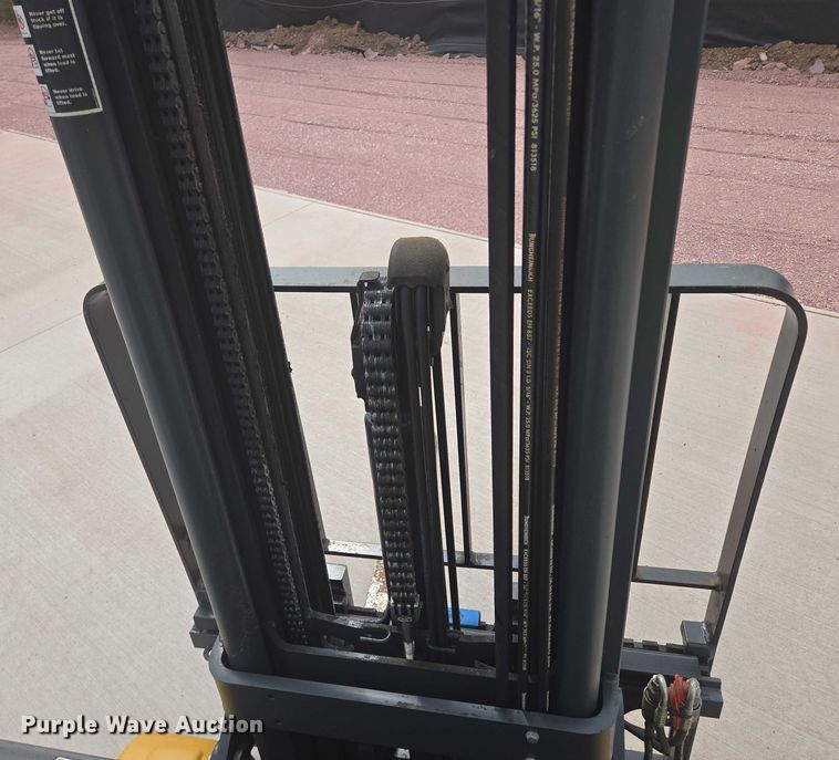 image for item DY1136 Caterpillar EP4000 forklift