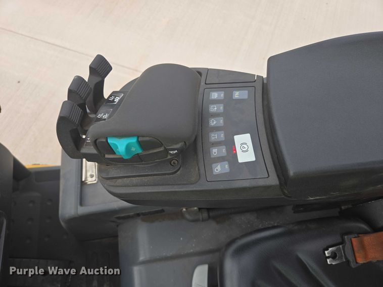 image for item DY1136 Caterpillar EP4000 forklift