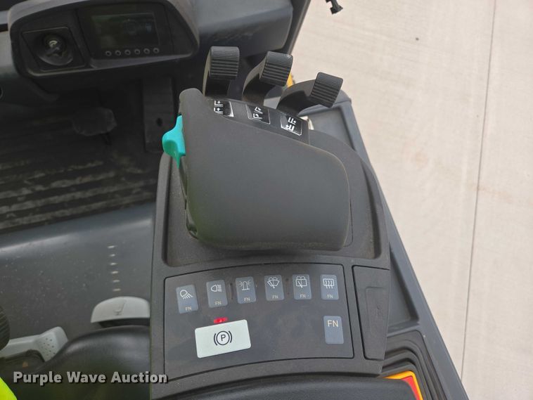 image for item DY1136 Caterpillar EP4000 forklift