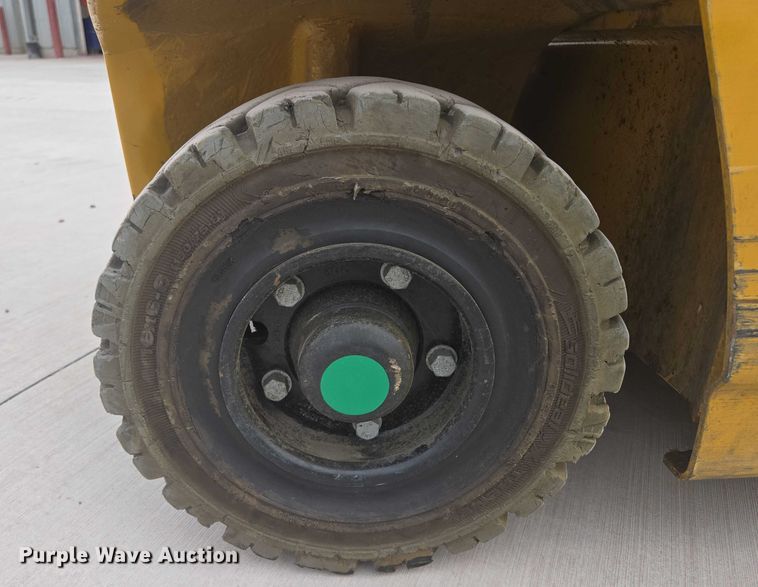 image for item DY1136 Caterpillar EP4000 forklift