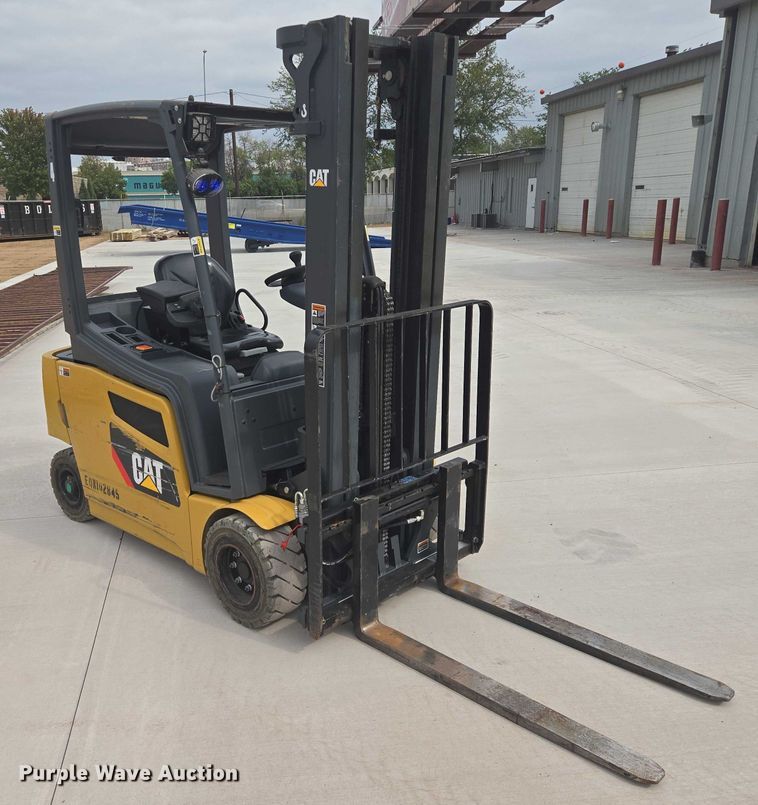 MONTACARGAS ELéCTRICO CATERPILLAR EP4000