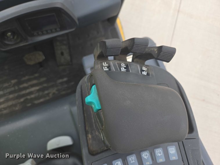 image for item DY1137 Caterpillar EP4000 forklift