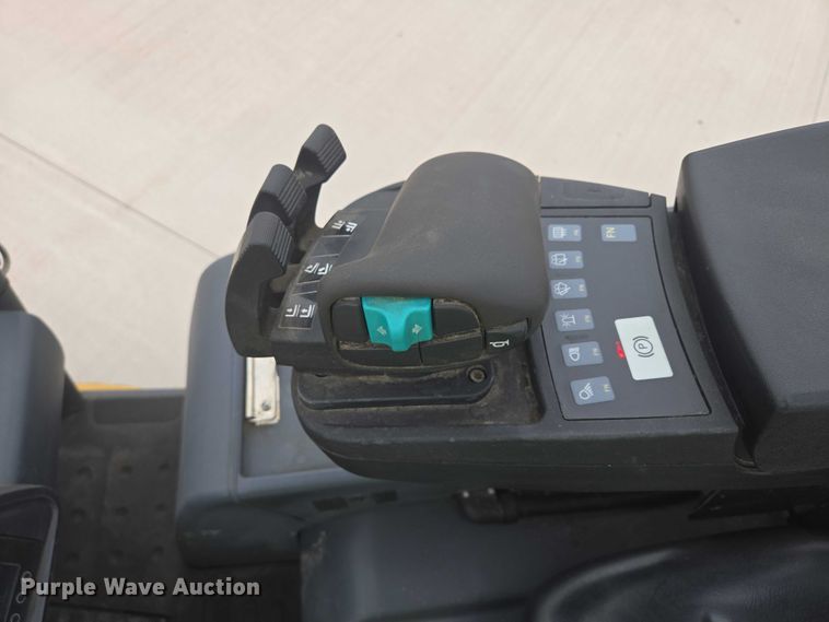 image for item DY1137 Caterpillar EP4000 forklift