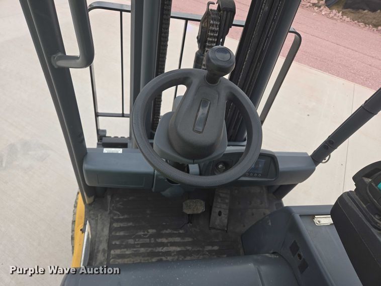 image for item DY1137 Caterpillar EP4000 forklift