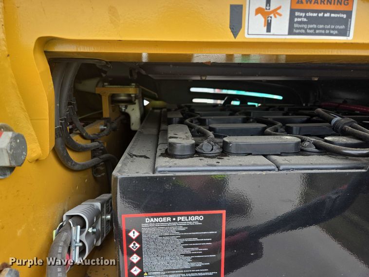 image for item DY1137 Caterpillar EP4000 forklift