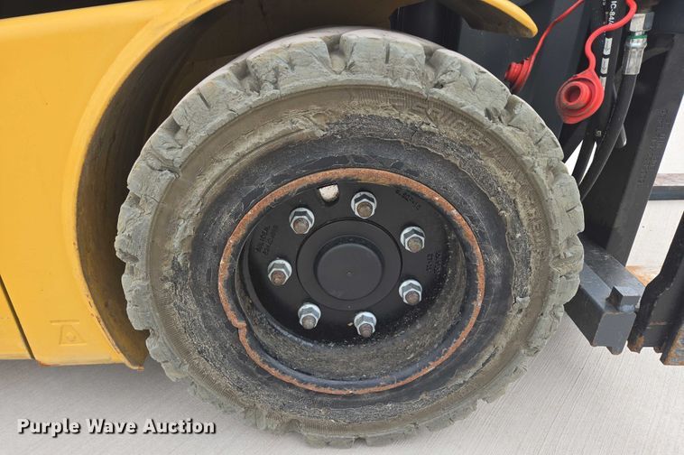 image for item DY1137 Caterpillar EP4000 forklift