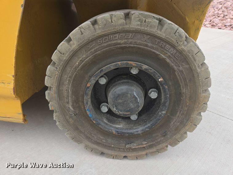 image for item DY1137 Caterpillar EP4000 forklift