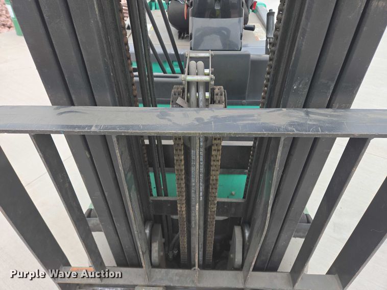 image for item DY1138 Mitsubishi FBC25N forklift