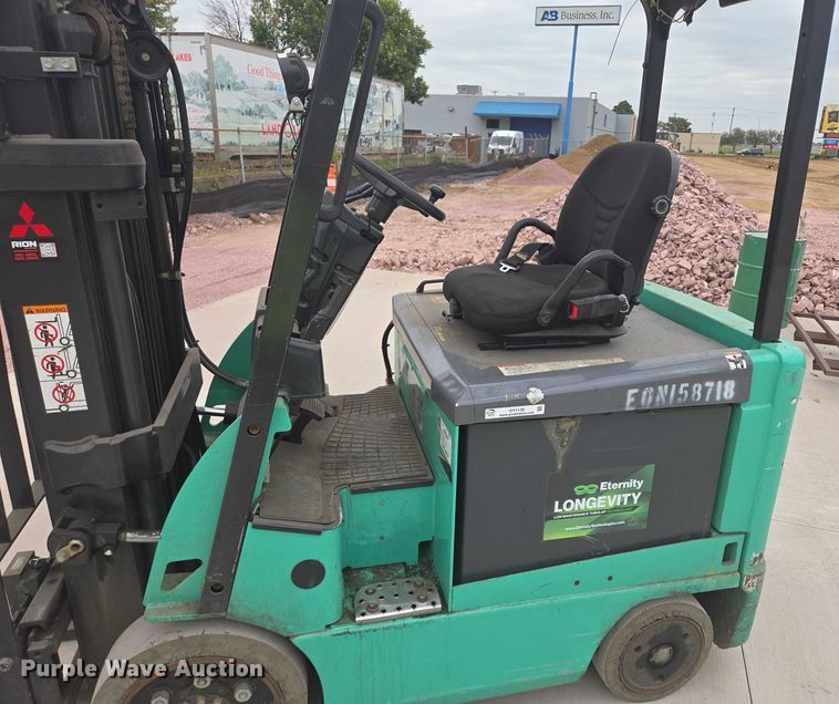 image for item DY1138 Mitsubishi FBC25N forklift