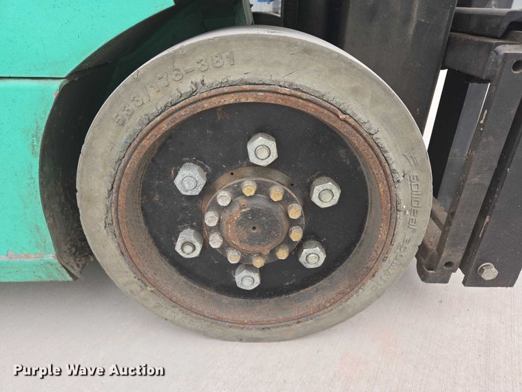 image for item DY1138 Mitsubishi FBC25N forklift