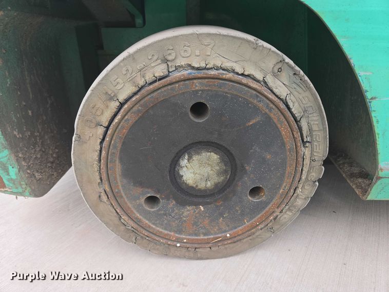 image for item DY1138 Mitsubishi FBC25N forklift