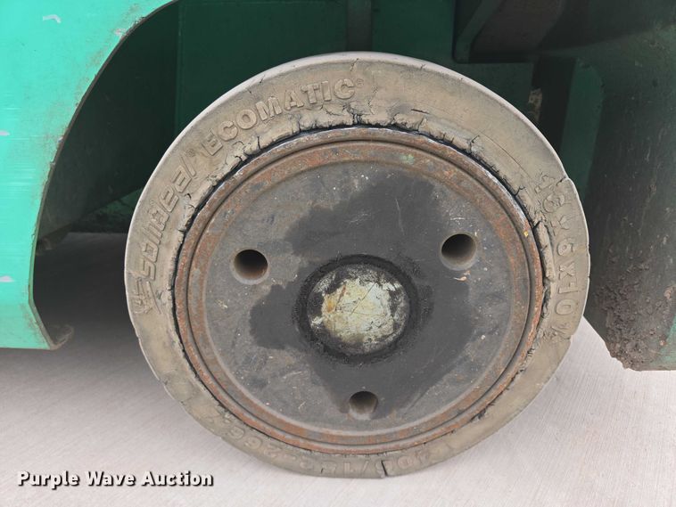 image for item DY1138 Mitsubishi FBC25N forklift