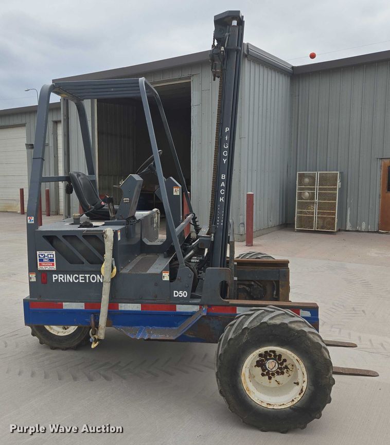 image for item DY1140 1998 Princeton D50 forklift