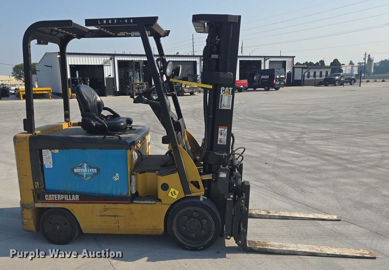 image for item DY1173 Caterpillar E6500-AC forklift