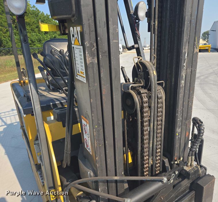 image for item DY1173 Caterpillar E6500-AC forklift