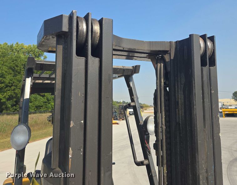 image for item DY1173 Caterpillar E6500-AC forklift