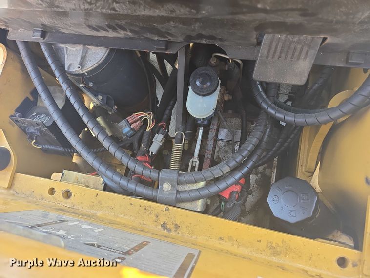 image for item DY1173 Caterpillar E6500-AC forklift