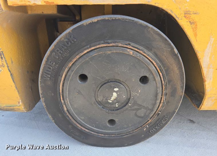 image for item DY1173 Caterpillar E6500-AC forklift