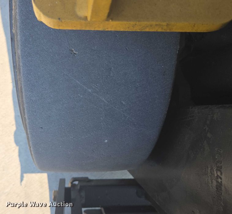 image for item DY1173 Caterpillar E6500-AC forklift