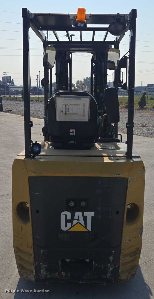 image for item DY1174 Caterpillar EC30LN2 forklift