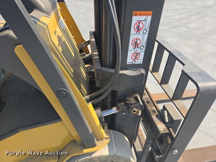 image for item DY1174 Caterpillar EC30LN2 forklift